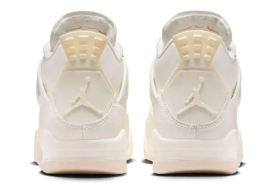 Air Jordan 4 WMNS 'Metallic Gold'