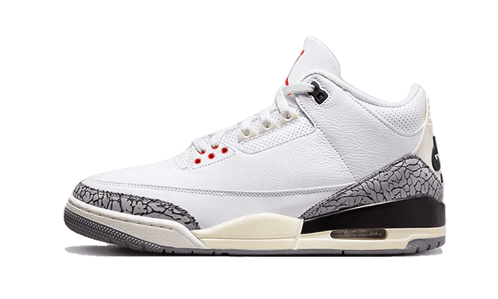 Le Air Jordan 3 Retro White Cement Reimagined presentano una tomaia in pelle granulata bianca. Gli inserti con stampa di elefanti sono presenti sul parafango e sul tallone, mentre il marchio Nike Air nero ed ecru si abbina all'intersuola per un look invecchiato. Gli accenti rossi sulla linguetta e sugli occhielli del Jumpman sottolineano il design anni '80.