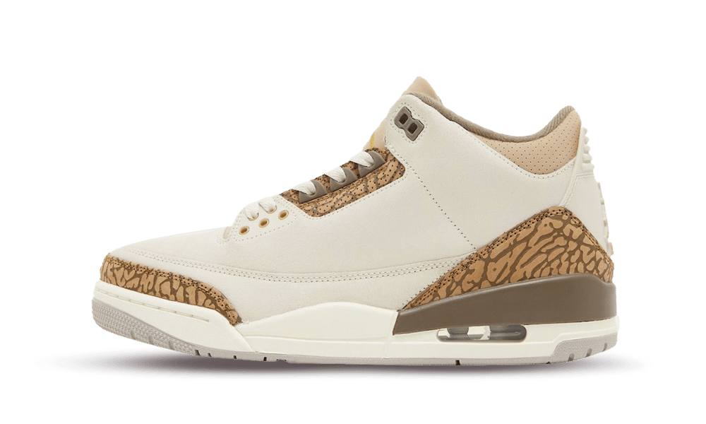 Le Air Jordan 3 "Palomino" presentano una tomaia in pelle scamosciata di prima qualità in Light Orewood Brown, accentuata da sovrapposizioni, occhielli, punta e tallone rivestiti con una stampa a elefante marrone. L'abbronzatura si ritrova sui colletti e sulle linguette in pelle traforata.