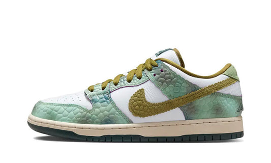 Nike SB Dunk Low 'Alexis Sablone Chameleon'