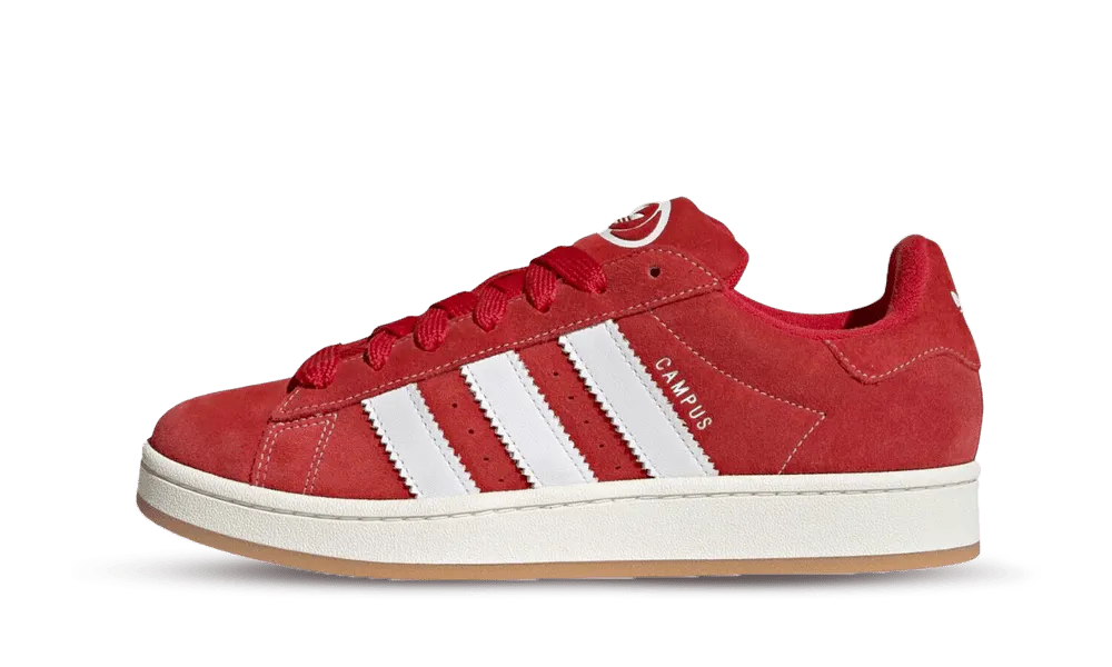 Queste fantastiche Adidas Campus 00s rivisitano le già note 80s ma con uno stile più Chubby che le rendono uniche nel suo genere. In questa colorazione Better Scarlet abbinabili sotto ogni tuo stile per restare sempre al passo con la moda. Scoprile in tutte le sue varianti e colorazioni.