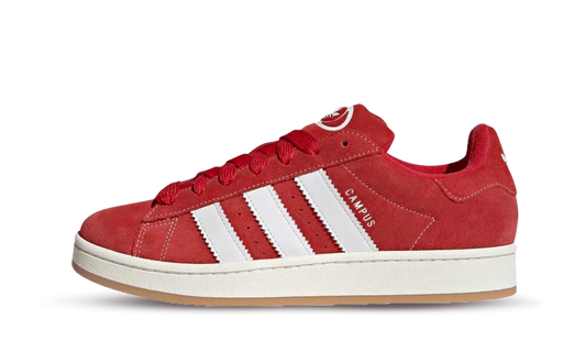 Queste fantastiche Adidas Campus 00s rivisitano le già note 80s ma con uno stile più Chubby che le rendono uniche nel suo genere. In questa colorazione Better Scarlet abbinabili sotto ogni tuo stile per restare sempre al passo con la moda. Scoprile in tutte le sue varianti e colorazioni.