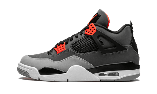 Air Jordan 4 Retro Infrared - SNKRSELL SHOP - Jordan - SNKRSELL SHOP - L' Air Jordan 4 Retro "Infrared" ha riflessi colorati su una tonalità altrimenti neutra della forma vintage di Tinker Hatfield. Il blocco del colore ricorda l'Air Jordan 4 "Green Glow" del 2013, con una tomaia in nabuk grigio scuro e accenti neri solidi sulla rete del pannello laterale, ali strutturali e tallone con marchio Jumpman. La sovrapposizione dell'avampiede è di una tonalità di grigio più chiara, con vividi colpi a i