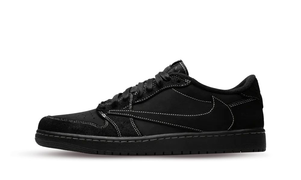 Air Jordan 1 Low SP Travis Scott Black Phantom - SNKRSELL SHOP - Jordan - SNKRSELL SHOP - La Air Jordan 1 Low SP Travis Scott Black Phantom presenta una tomaia in pelle scamosciata premium nera con cuciture bianche. In linea con la collaborazione, lo Swoosh rovesciato è presente sul pannello laterale, mentre un'ape ricamata fa la sua comparsa sul tallone. Un cenno a Stormi, la figlia del rapper. Il discreto logo Cactus Jack rosso sulla linguetta dà il tocco finale al modello. - DM7866-001 -